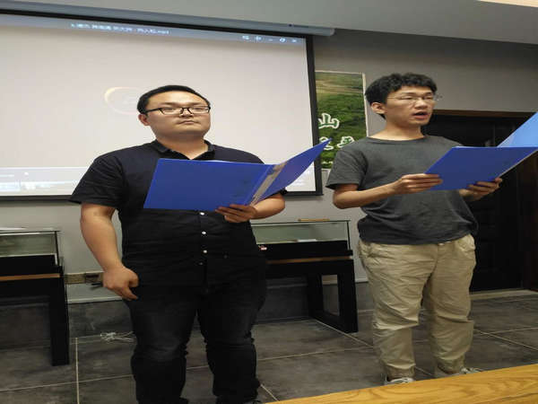 诗歌朗诵 (1).jpg