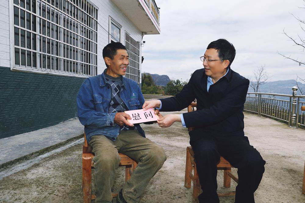 4e91d02e92cb40fe9b935a2f42bc6098.jpg 4e91d02e92cb40fe9b935a2f42bc6098.jpg