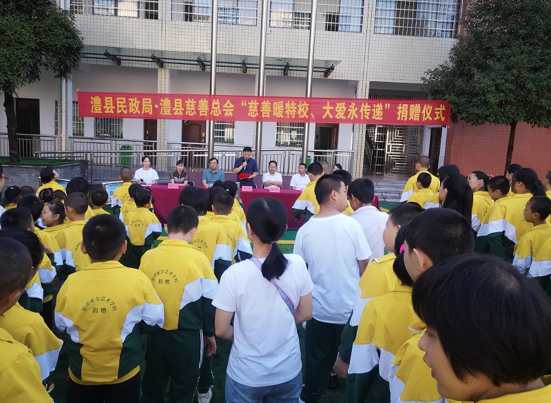 6609283de3cf4af2b229d25eb19ed199.jpg 6609283de3cf4af2b229d25eb19ed199.jpg