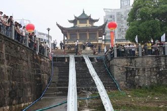 2013年常德市鱼类人工放流活动隆重举行