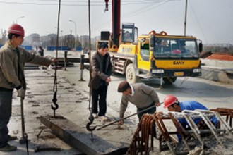 滨湖西路与桃花源路连通桥梁工程煞尾