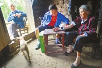 石门大山深处的“独臂村医”