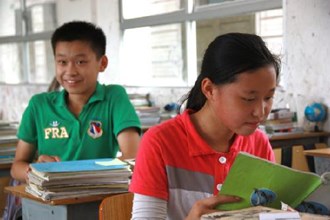 孩子，奶奶还能陪你们走多远？