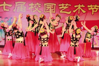 市老年大学举行第七届校园艺术节