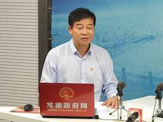 繁荣文化体育事业