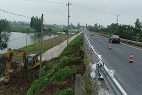 全市干线公路水毁路段已基本通畅