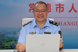 周轶图片