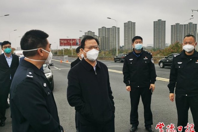 周振宇督导鼎城区疫情防控工作 优化措施 强化力量 尽快遏制疫情上升势头