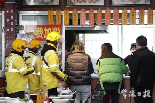 【社会】鼎城低风险区有序恢复生产生活秩序 “烟火气”渐浓