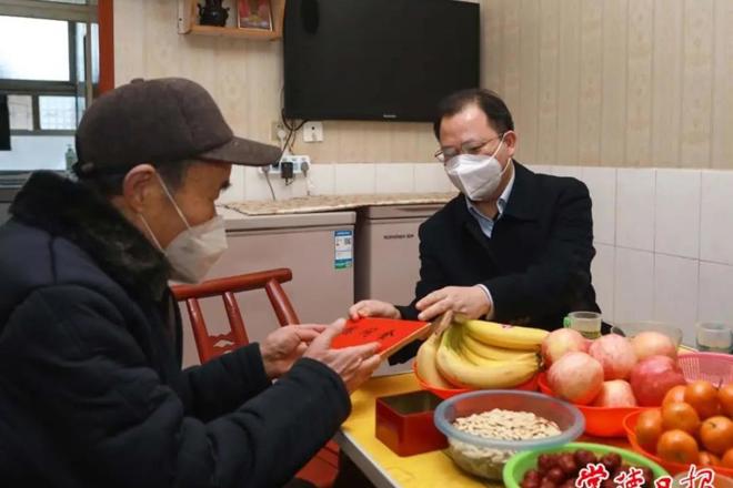 周振宇开展节前走访慰问活动