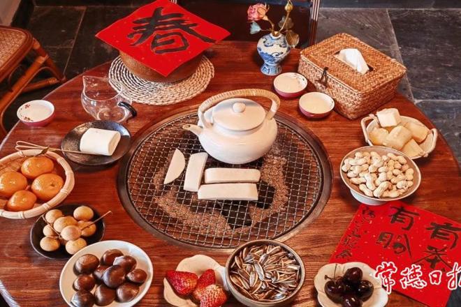 【社会】火出圈，河街围炉煮茶一桌难求