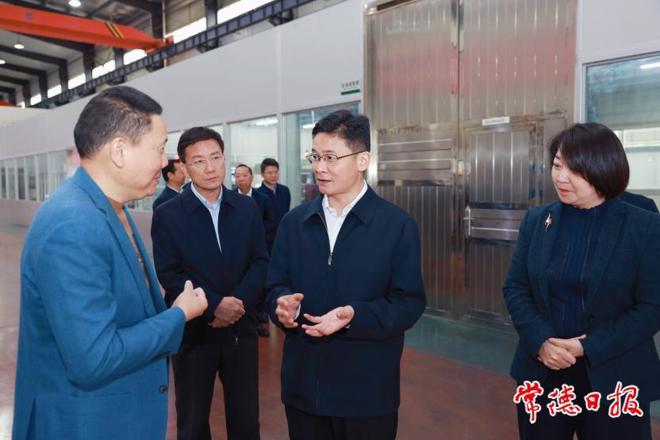 曹志强调研常德高新区产业发展规划时强调：加快建设“千亿园区、工业新城” 不断擦亮国家级高新区名片