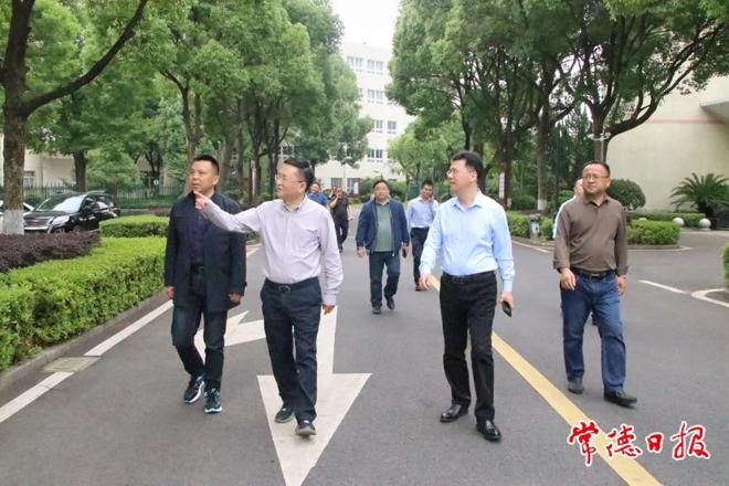 市领导调研市直学校校舍安全整改工作