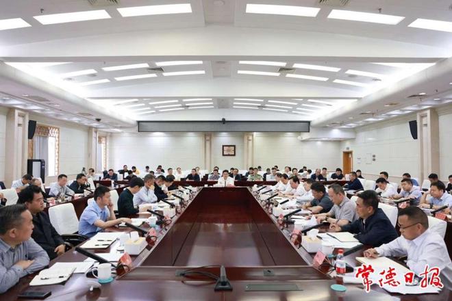 曹志强在全市防汛抗旱动员暨河长制工作电视电话会议上强调：扎实做好防汛抗旱工作 不折不扣落实河湖长制