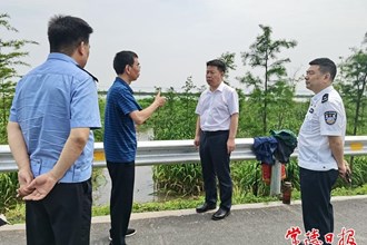 市领导督导调研道路交通安全管理工作