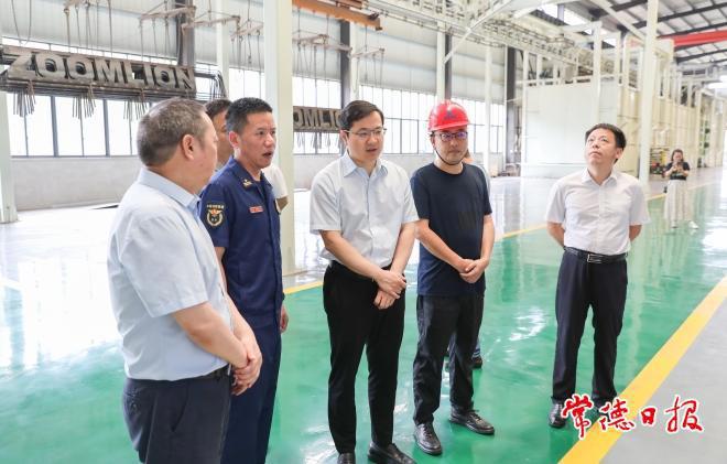 市领导开展“三送三解三优”行动和安全生产检查活动