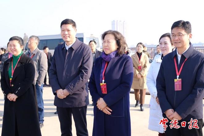 在常全国、省人大代表开展专题调研