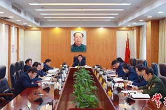 曹志强在主持市委常委班子主题教育专题民主生活会会前学习研讨暨市委理论学习中心组2024年第1次集体学习时强调：学深悟透习近平新时代中国特色社会主义思想 筑牢开好专题民主生活会的思想基础