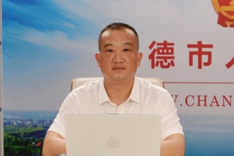 王亮图片