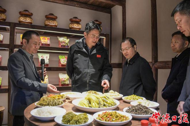 罗毅君在全市产业项目建设流动现场会上强调：全力抓产业上项目拼经济 加快构建现代化产业体系