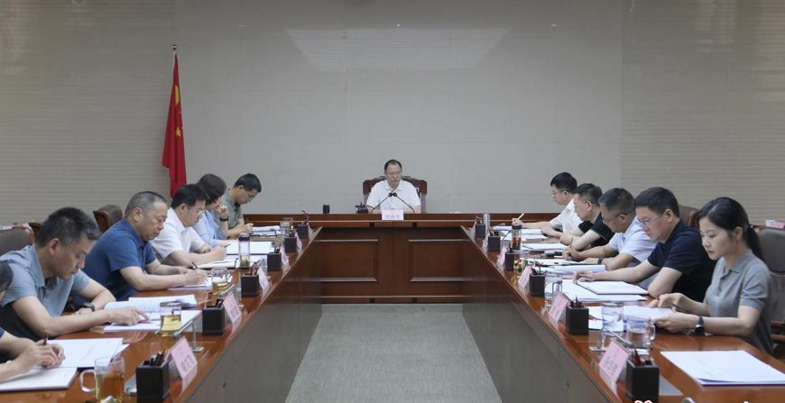 周振宇在市政府党组会暨市长碰头会上强调：锚定目标 均衡发展 奋力冲刺“双过半”