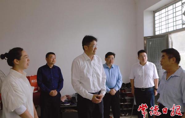 罗毅君下沉接访并调度领办包案信访事项