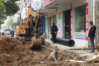 临澧： 老旧管网改造“畅通”城市脉络