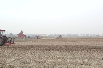 澧县城头山镇：人勤春早备耕忙