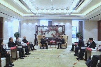 曹志强与中国工程院院士刘良一行座谈