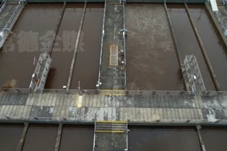 加强污染治理 还洞庭湖湖畅水清