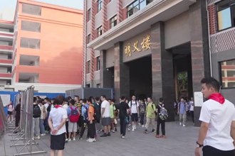开学第一天：各学校开展丰富多彩活动迎接新学期