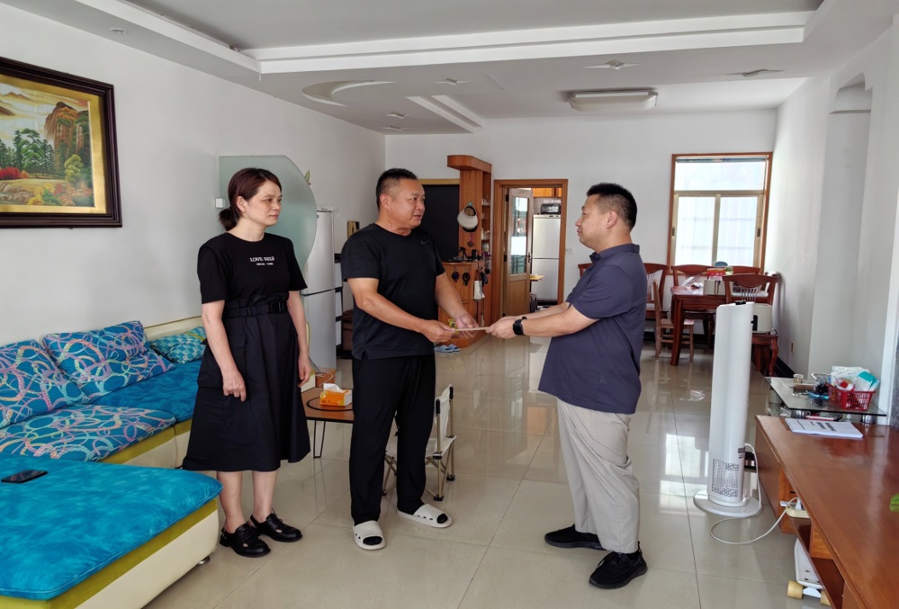 b5e2cbcacf47a21f299a811e894f3a7